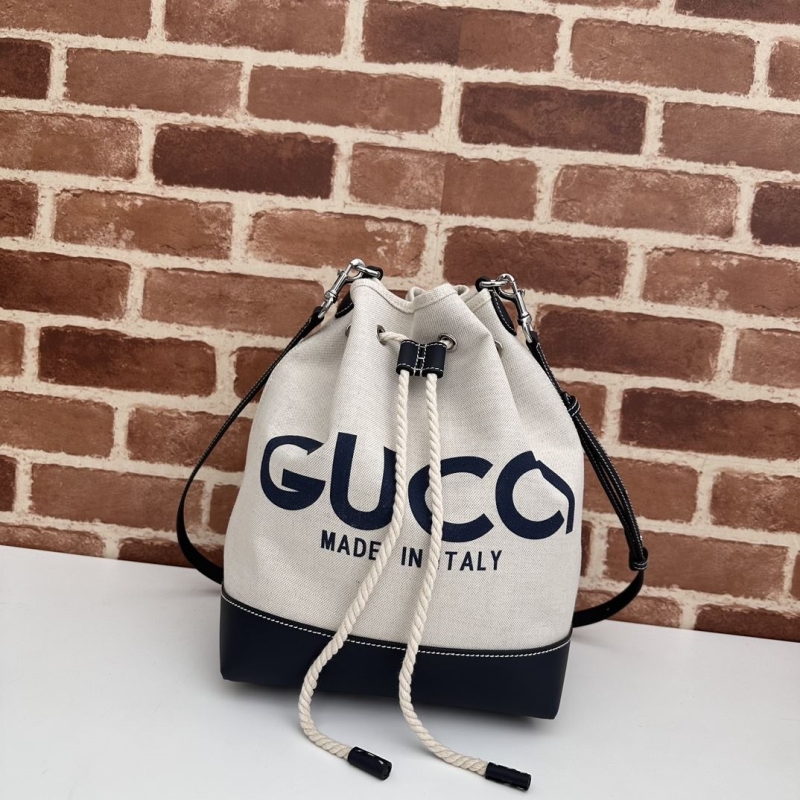 G*u*i bucket bags